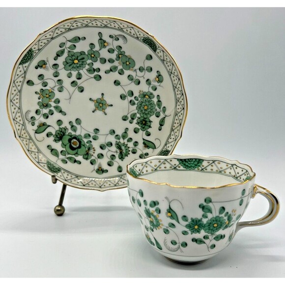 VINTAGE Meissen Indian Painting Green- Flat Cup & Saucer Set - Flowers Gold Trim - Picture 2 of 11